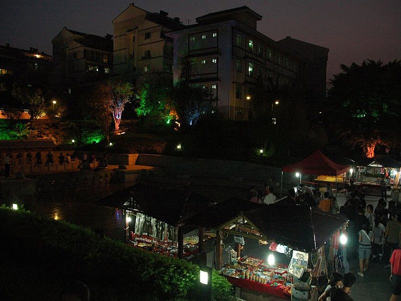 两江四湖